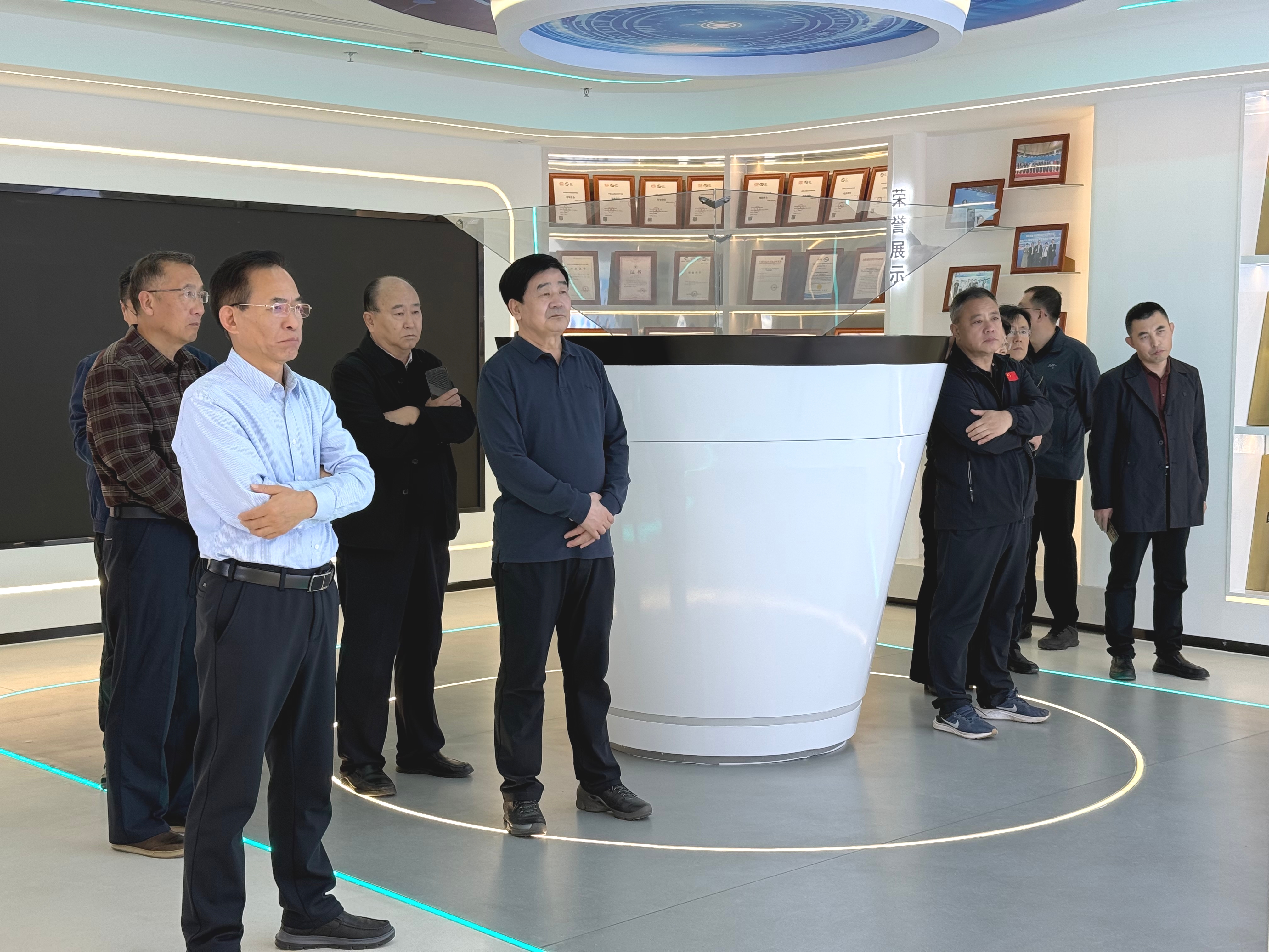 b772c477955e7edb38ad133bafa5dacf.jpg b772c477955e7edb38ad133bafa5dacf.jpg